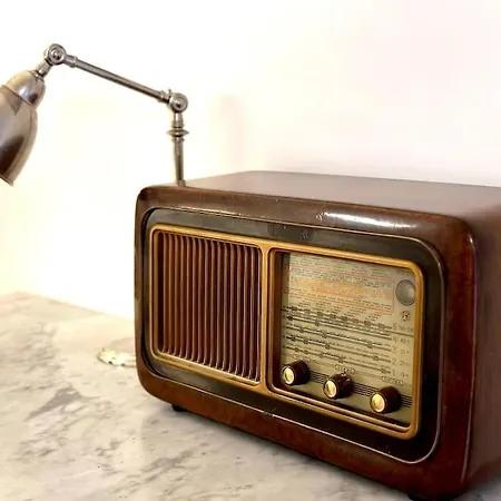 Apartment Elegant Two Bedroom Apartment-colosseum