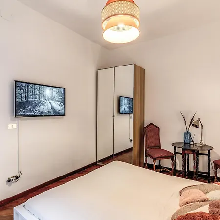 Apartment Elegant Two Bedroom Apartment-colosseum Rome