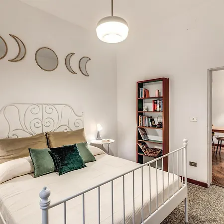 Apartment Elegant Two Bedroom Apartment-colosseum *