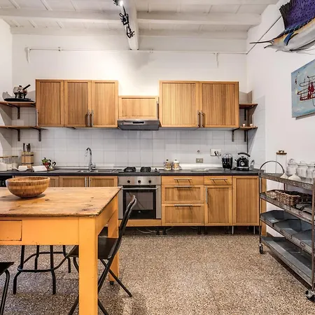 Elegant Two Bedroom Apartment-colosseum *