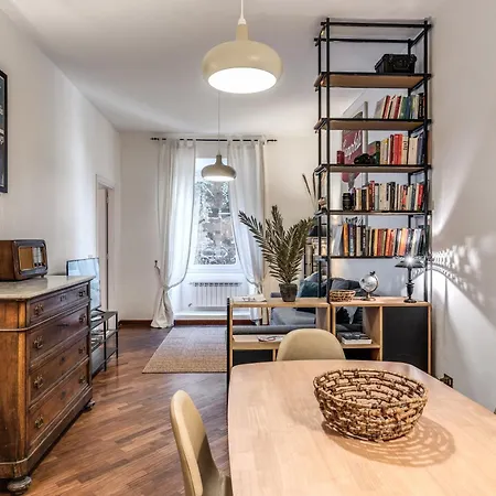 Apartment Elegant Two Bedroom Apartment-colosseum *